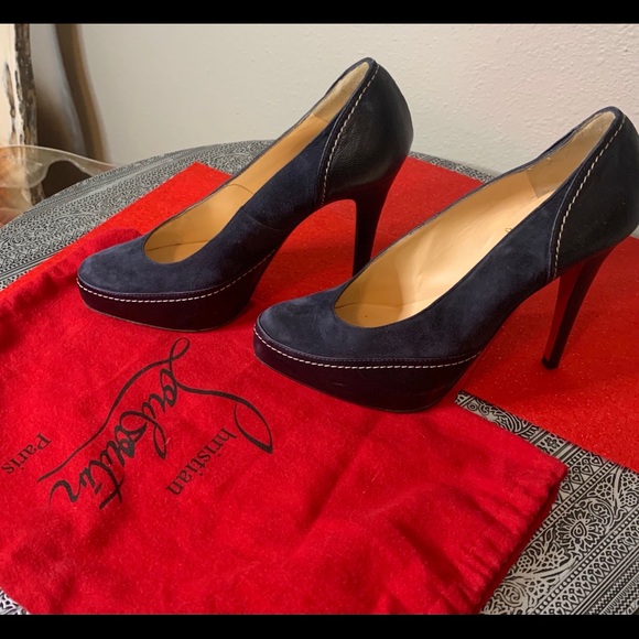 Authentic Christian Louboutin Sexy Office Pumps - Picture 1 of 5